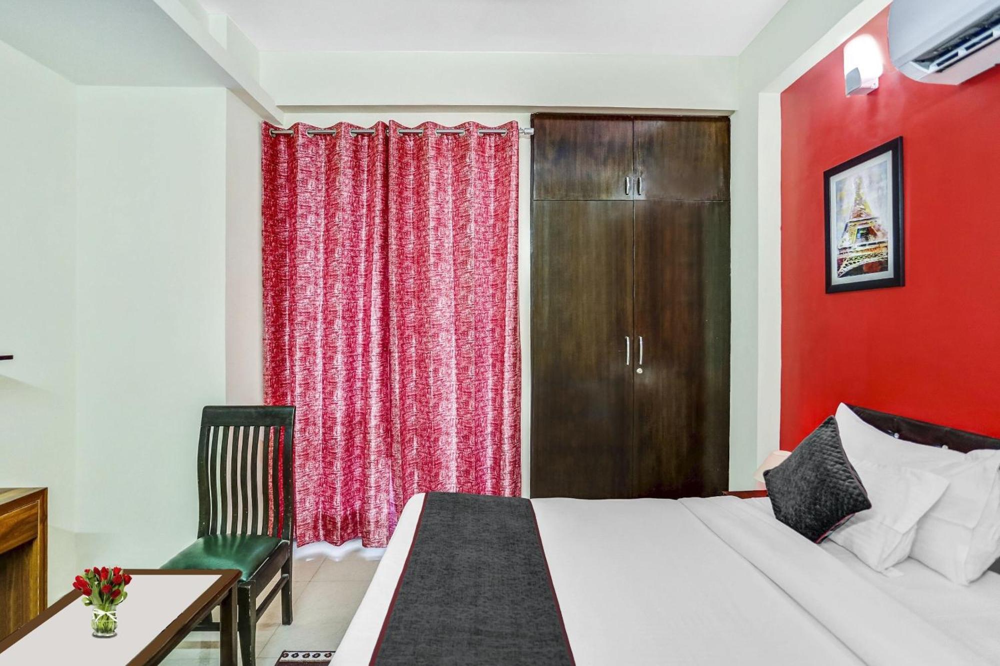 Townhouse Rumaisa Indirapuram ภายนอก รูปภาพ